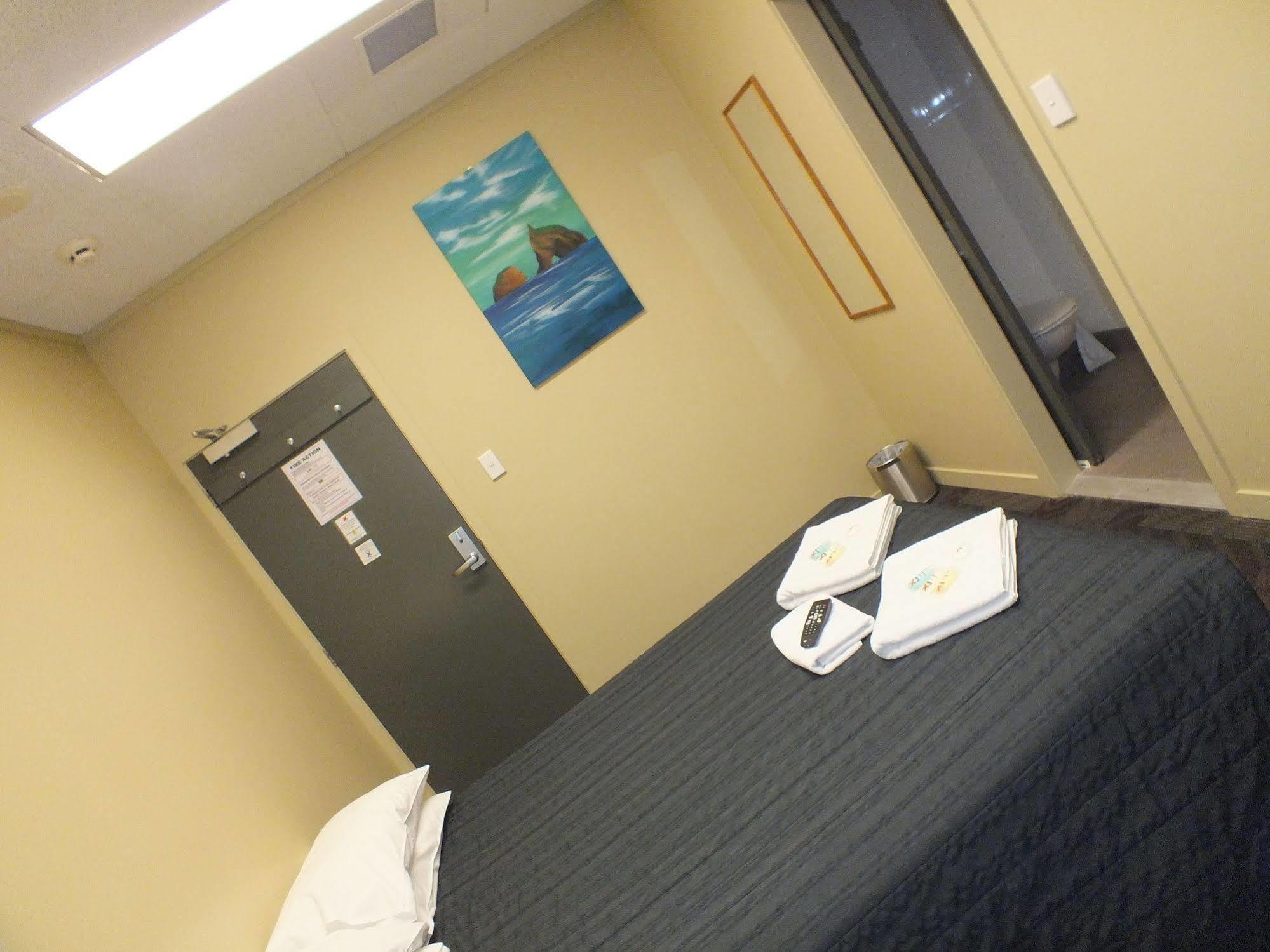 Base Auckland Hostel Ngoại thất bức ảnh